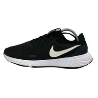 Nike Revolution