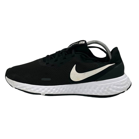 Nike Revolution
