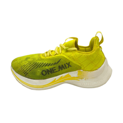 One Max Carben Plated Runner