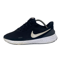 Nike Revolution